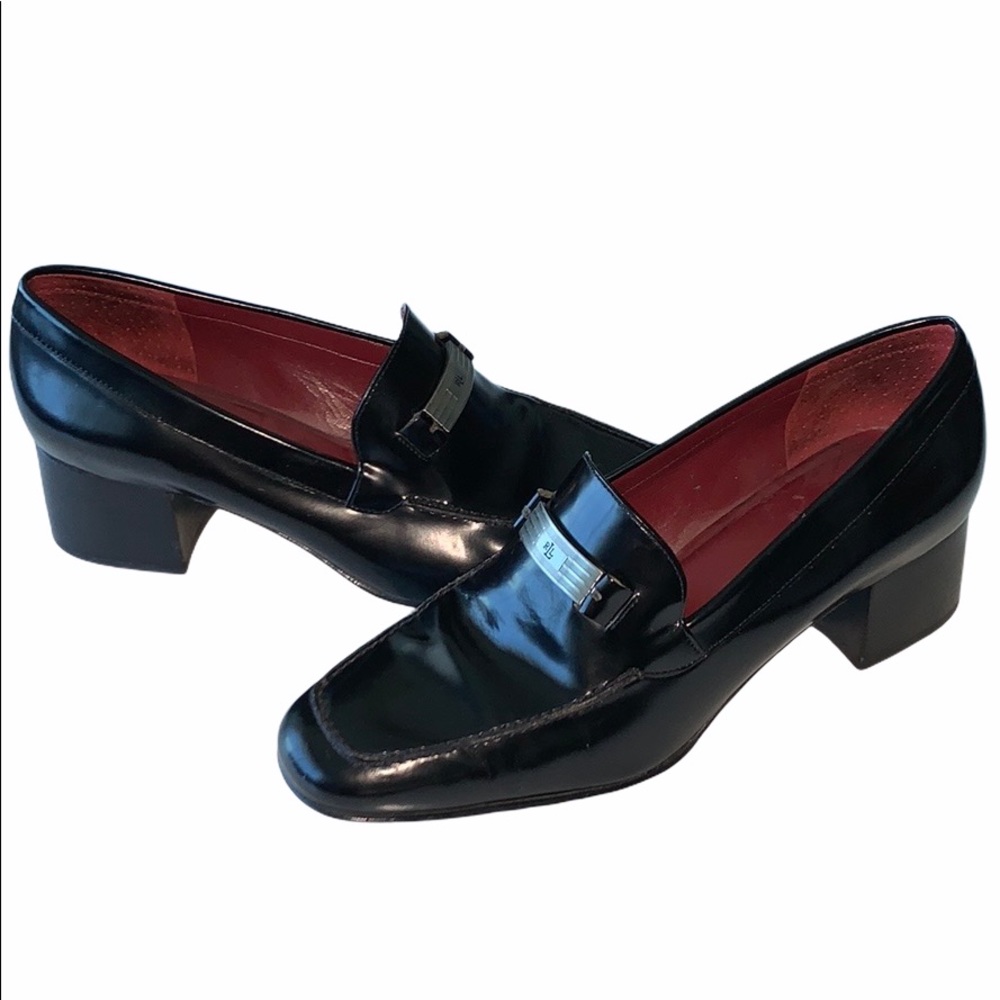 Ralph lauren black leather loafers in size 8.5